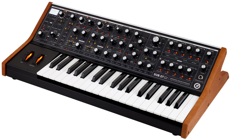 Moog Sub 37